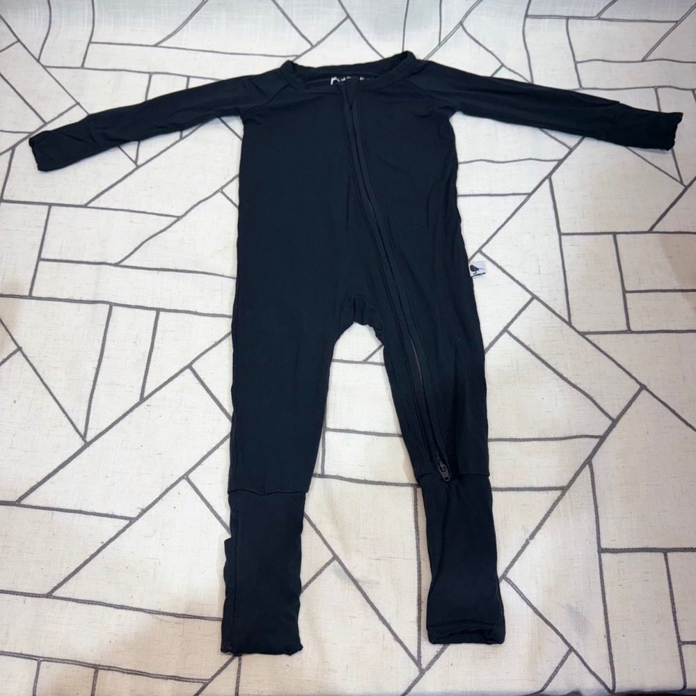 Babalus Bamboo‎ Viscose Zipper Romper 0-3 Months Black Long Sleeve Sleeper